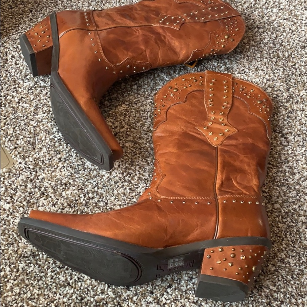 Ariat Brown Studded Leather Western Heeled Boots - Picture 3 of 4